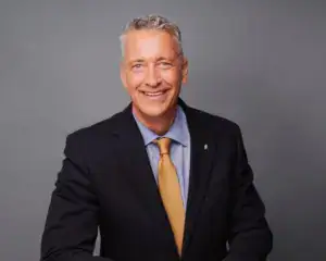 Katie Anderson interviews Gary Peterson about building powerful people through people-first leadership and operational excellence on the Chain of Learning podcast.
